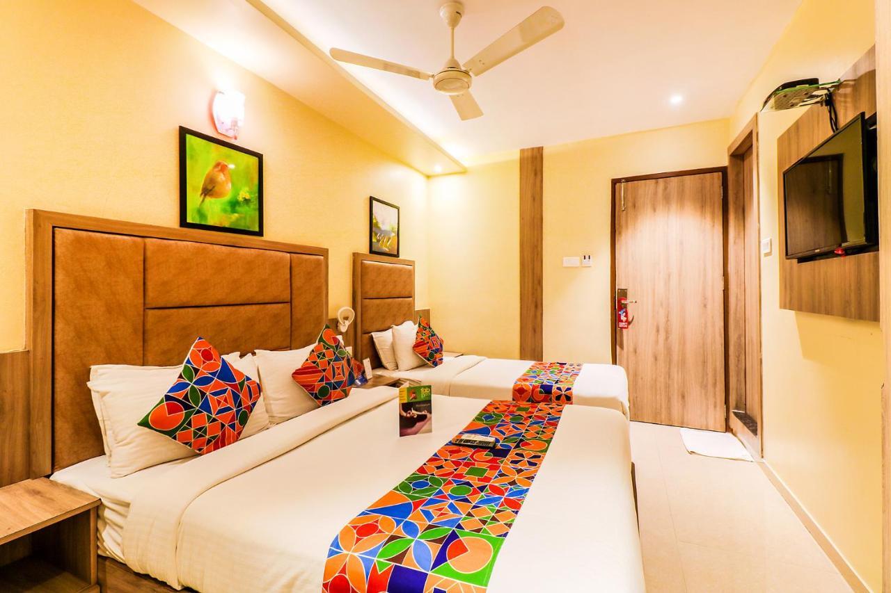 Hygenic Hotel Lotus Grand Andheri Bombaim Exterior foto