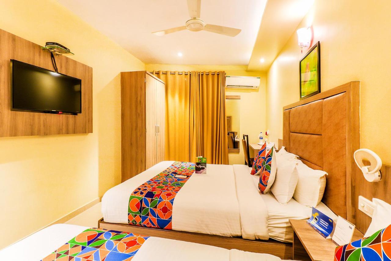 Hygenic Hotel Lotus Grand Andheri Bombaim Exterior foto